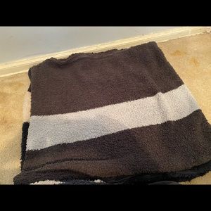 4 comfort cozy chic Barefoot dreams pillow cases. The softness is indescribable